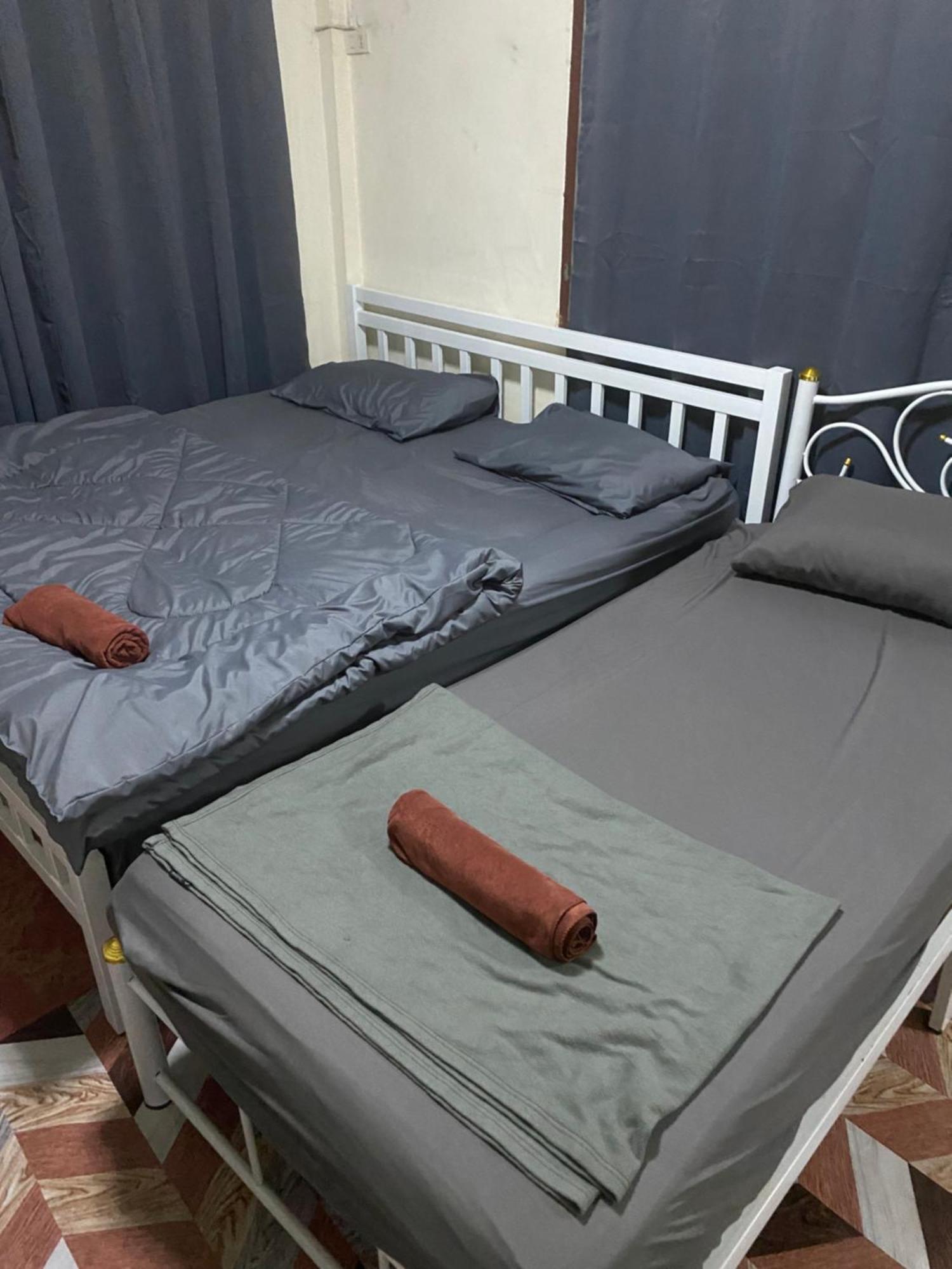 Sleep Break Hostel Sathon Bangkok Esterno foto